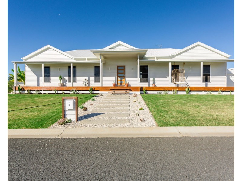 1 Doncaster St, Emerald QLD 4720