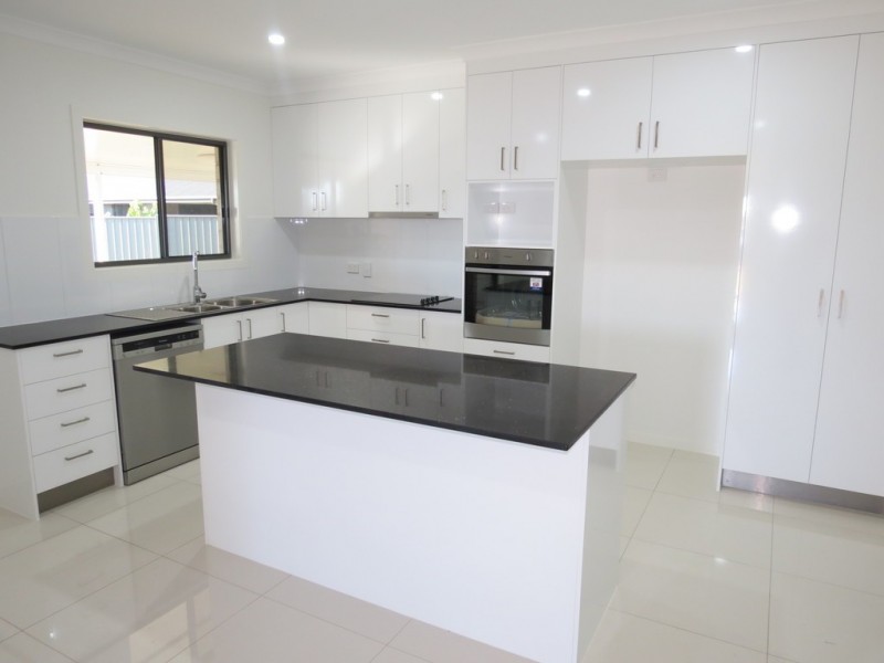 9 Epsom Place, Emerald QLD 4720