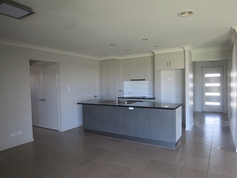 79 Mayfair Drive, Emerald QLD 4720