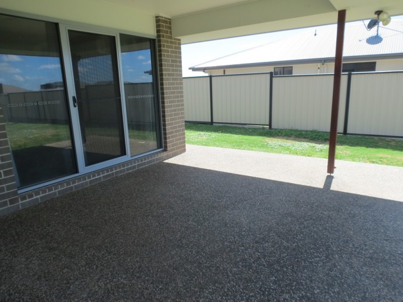 79 Mayfair Drive, Emerald QLD 4720