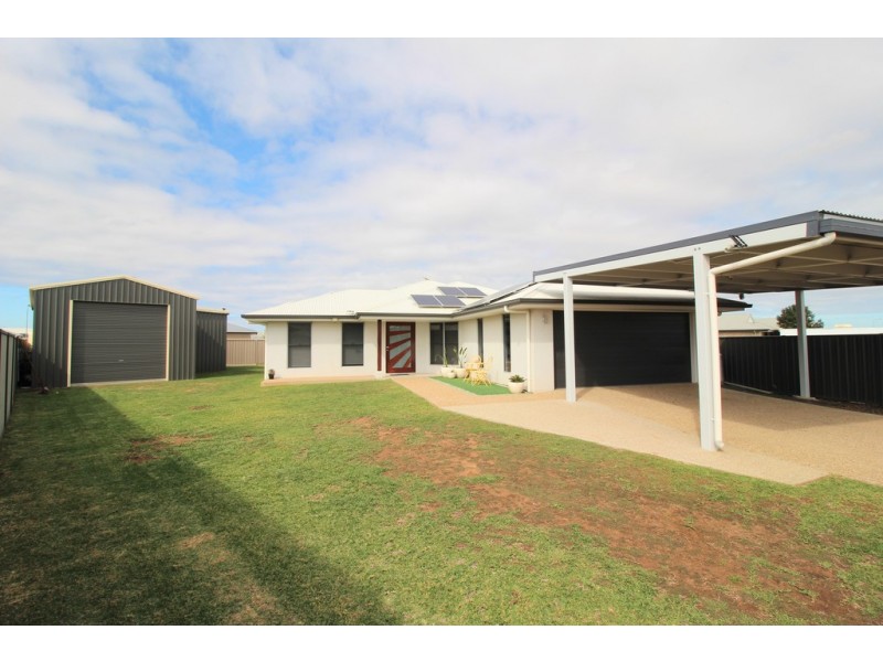 3 Thornton Street, Emerald QLD 4720