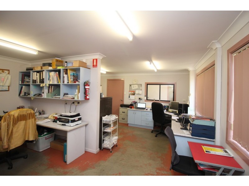 13 Kyle Street, Emerald QLD 4720
