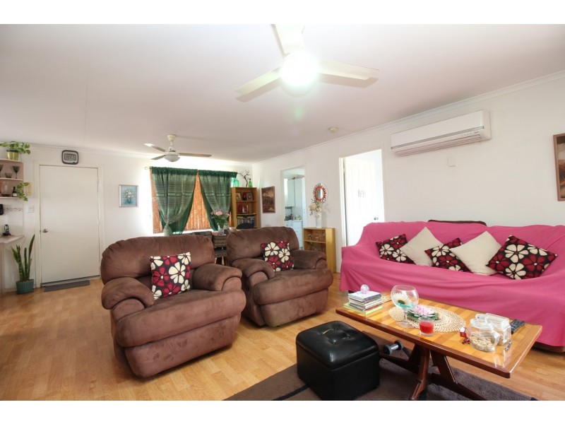 13 Kyle Street, Emerald QLD 4720