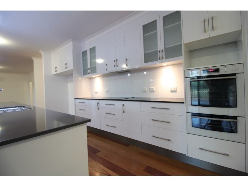 11 Birch Drive, Emerald QLD 4720