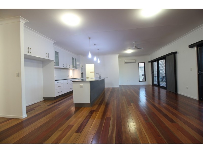 11 Birch Drive, Emerald QLD 4720