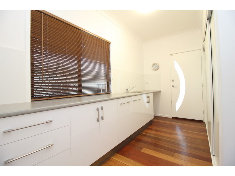 11 Birch Drive, Emerald QLD 4720
