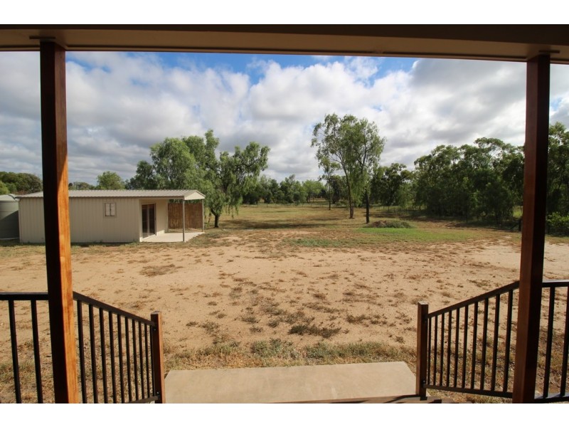 11 Birch Drive, Emerald QLD 4720