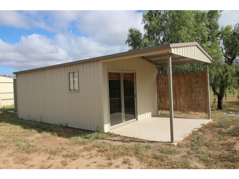 11 Birch Drive, Emerald QLD 4720