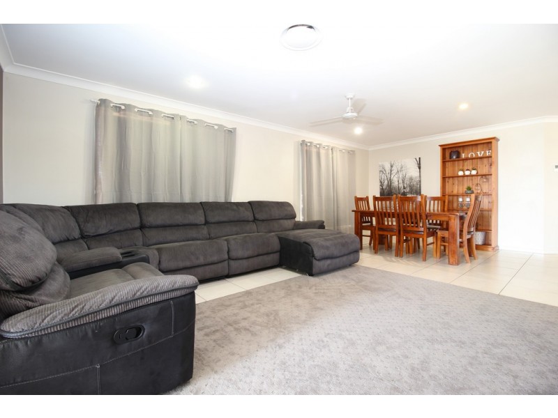 16 Ivers Place, Emerald QLD 4720