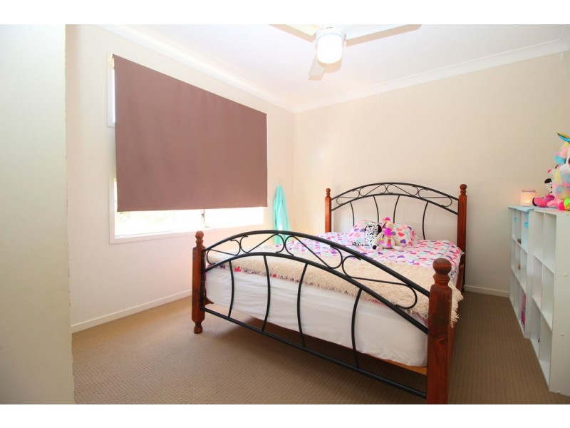 16 Ivers Place, Emerald QLD 4720