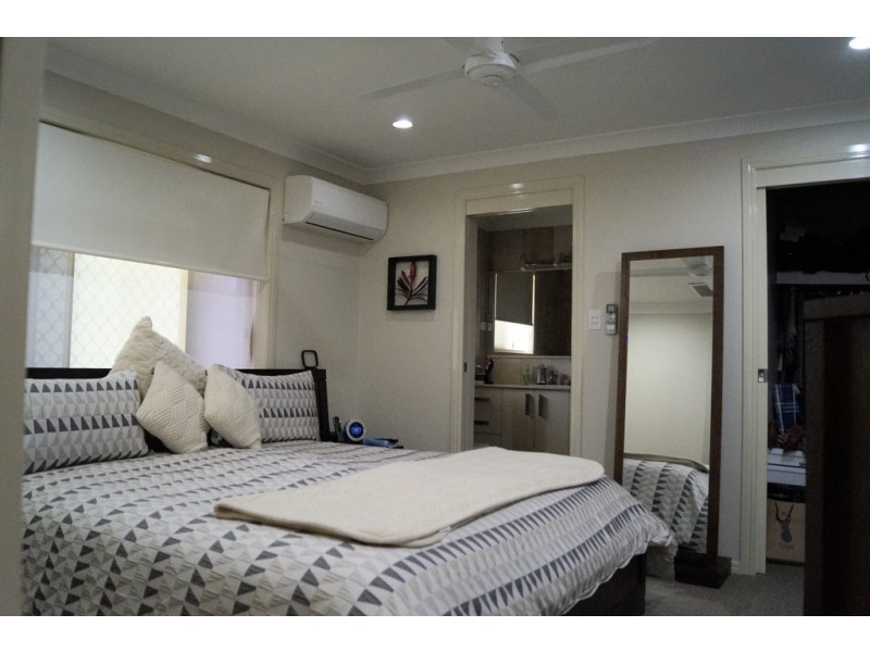 77 Gray Street, Emerald QLD 4720