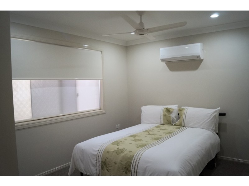 77 Gray Street, Emerald QLD 4720