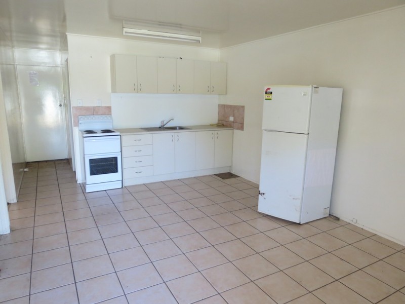 1-4/100 Ruby Street, Emerald QLD 4720