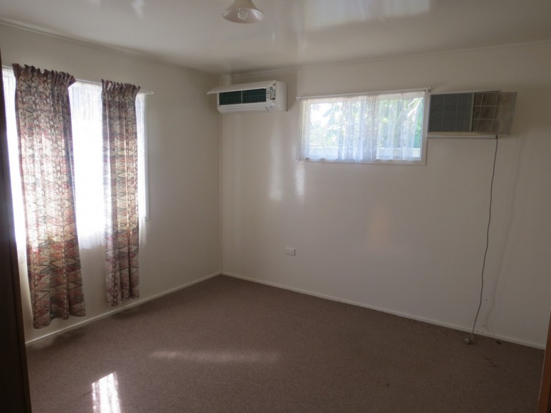1-4/100 Ruby Street, Emerald QLD 4720