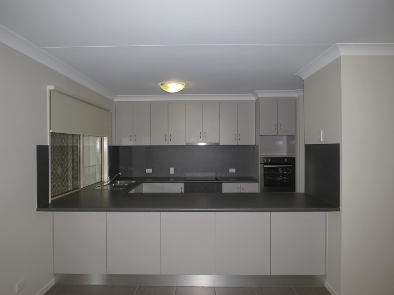 5 Peggy Court, Emerald QLD 4720