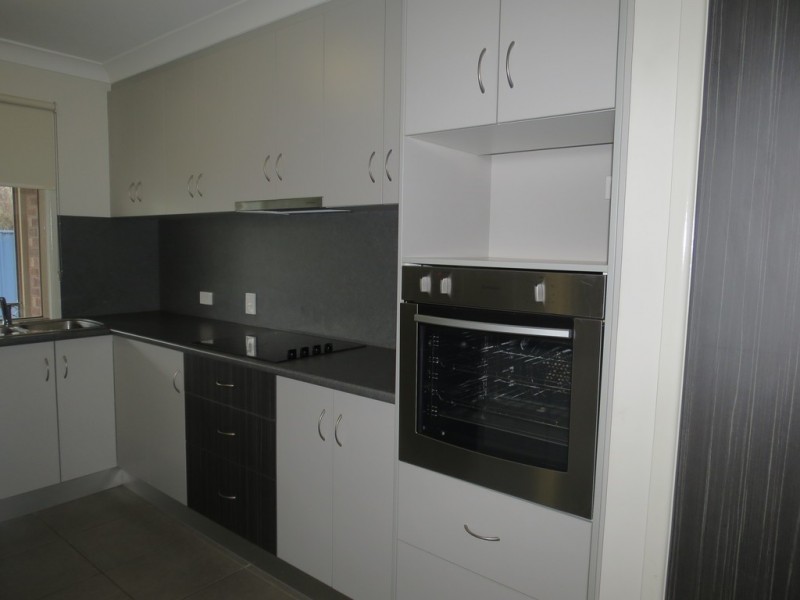 5 Peggy Court, Emerald QLD 4720