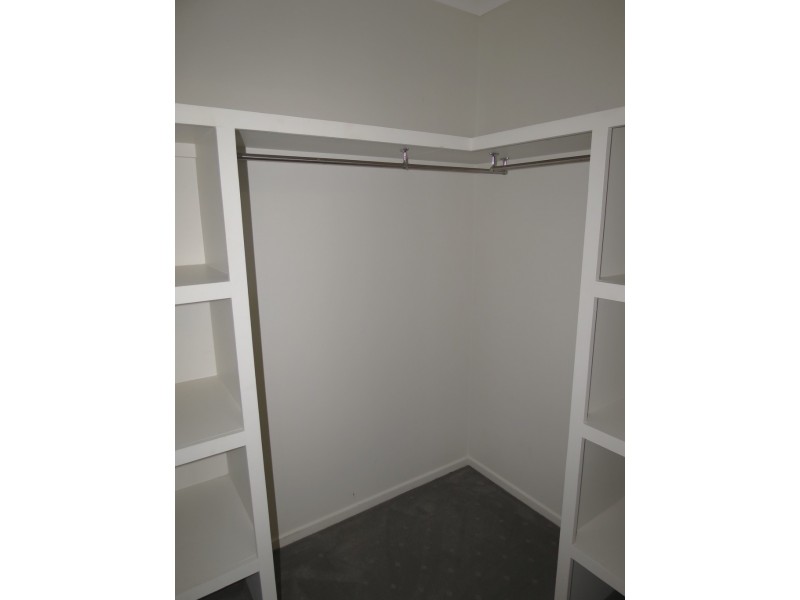 5 Peggy Court, Emerald QLD 4720