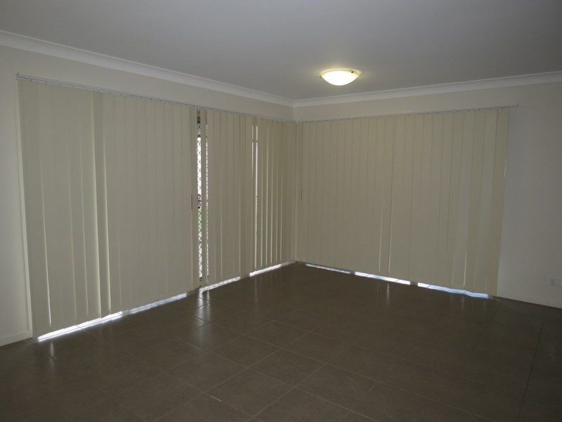 5 Peggy Court, Emerald QLD 4720