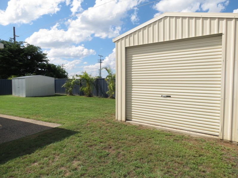 5 Peggy Court, Emerald QLD 4720