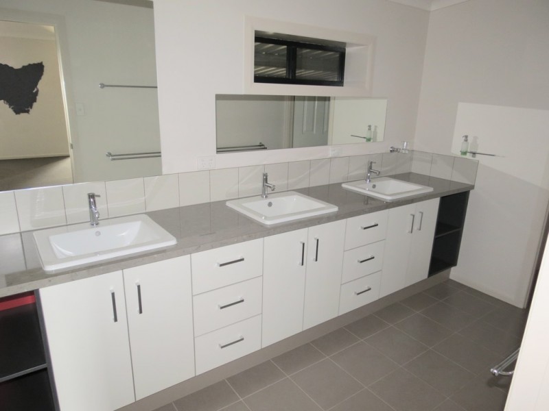 Lot 3 of 48 Glengallan Road, Emerald QLD 4720