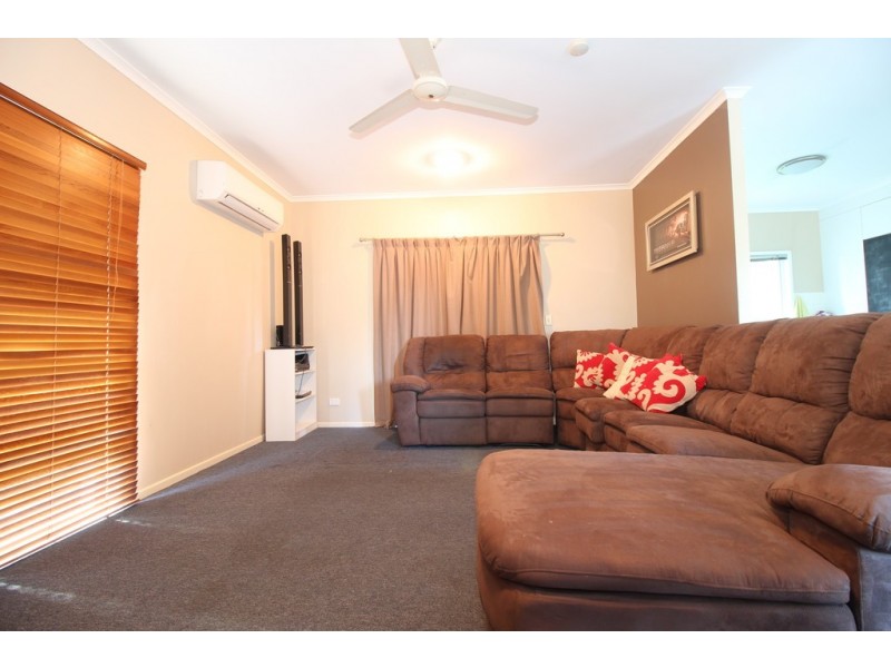 51 Campbell, Emerald QLD 4720