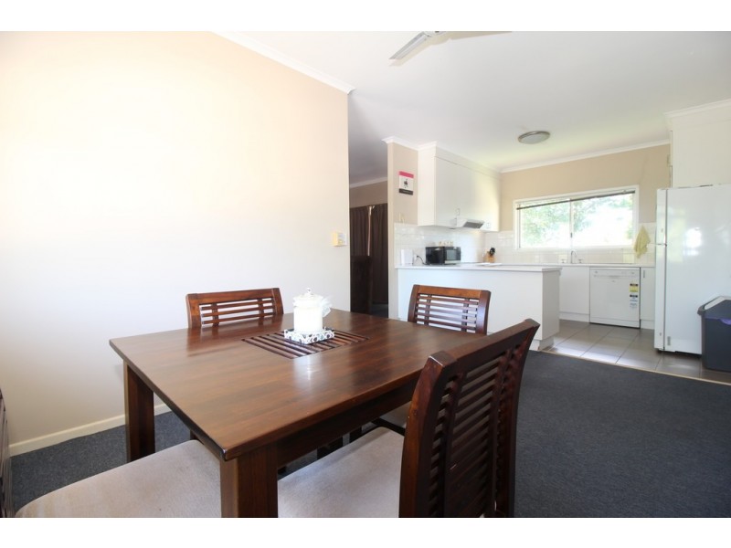 51 Campbell, Emerald QLD 4720