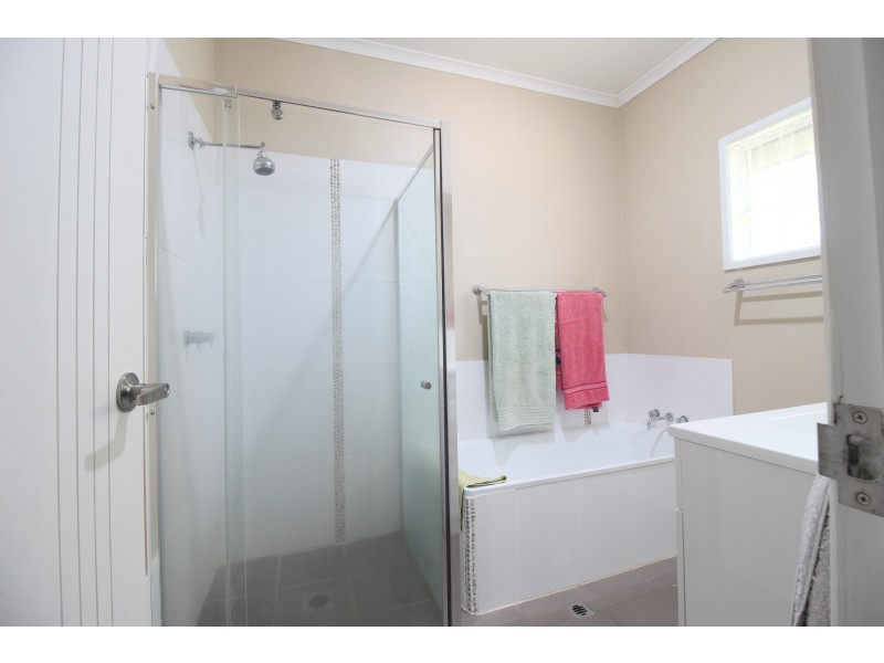 51 Campbell, Emerald QLD 4720