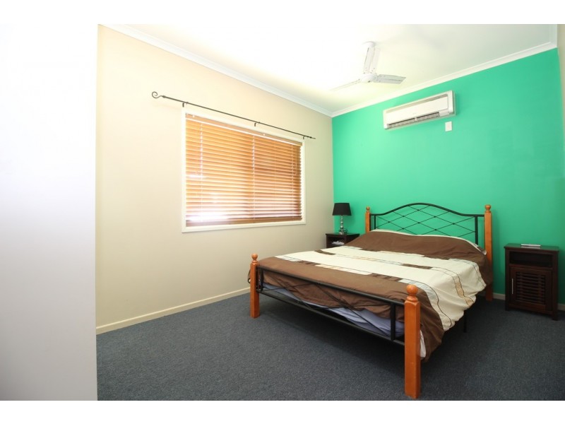 51 Campbell, Emerald QLD 4720