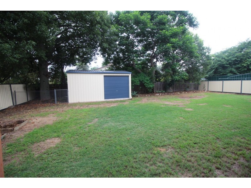 51 Campbell, Emerald QLD 4720