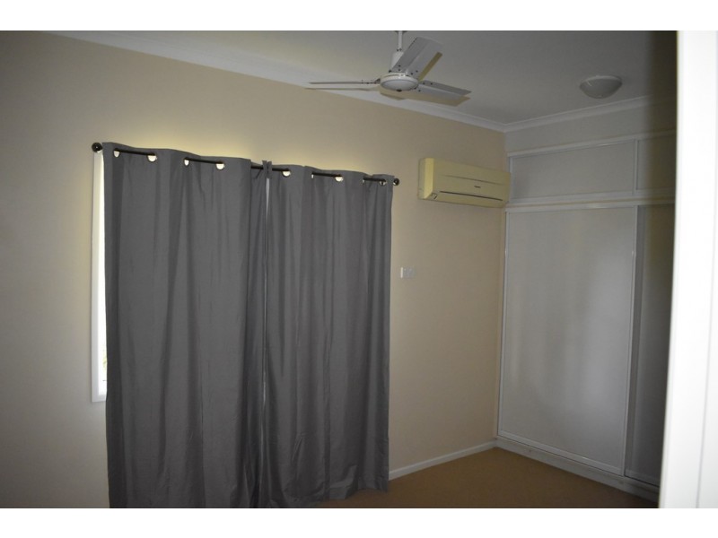 2 Thomas Place, Emerald QLD 4720