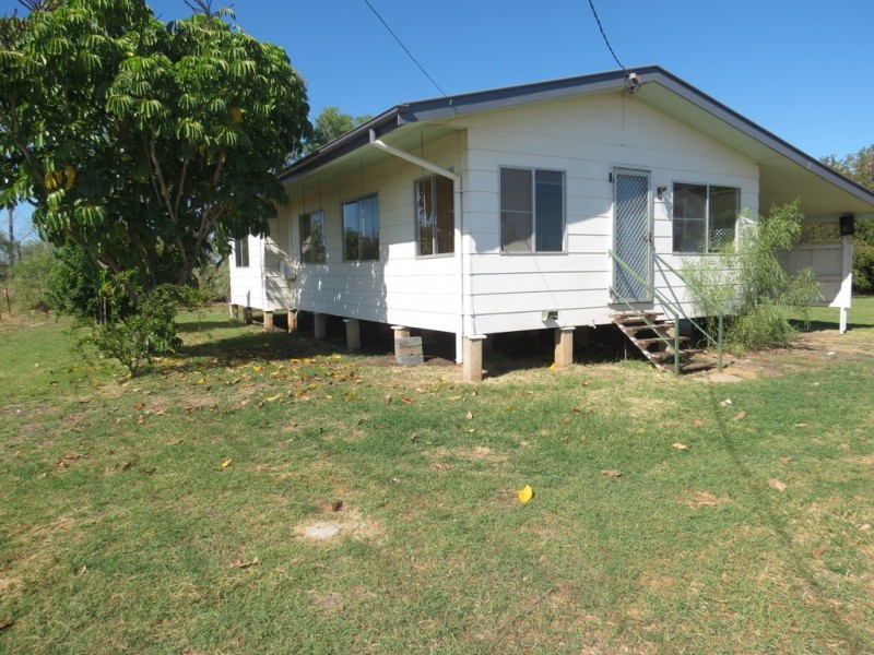 32 Gordon Street, Capella QLD 4723