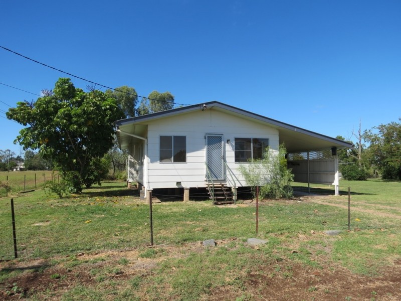 32 Gordon Street, Capella QLD 4723