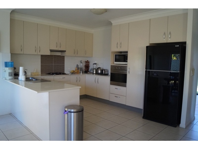 10 Glovar Street, Emerald QLD 4720