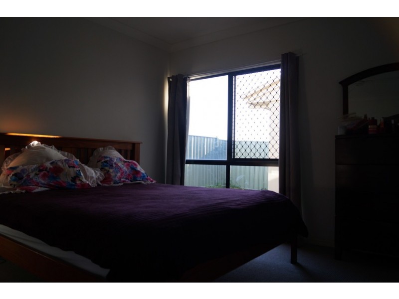 10 Glovar Street, Emerald QLD 4720