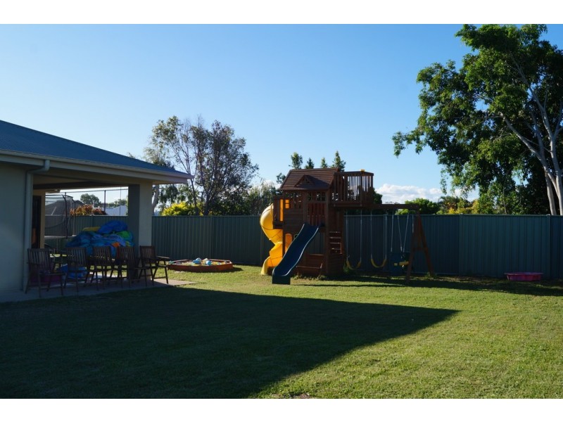 10 Glovar Street, Emerald QLD 4720