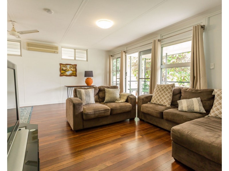 6 Luck Place, Emerald QLD 4720