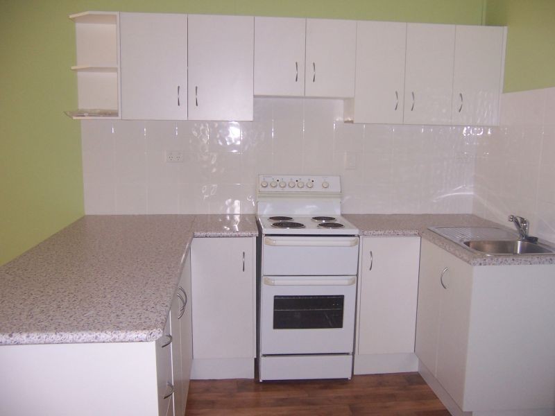 2/122 Hospital Road, Emerald QLD 4720