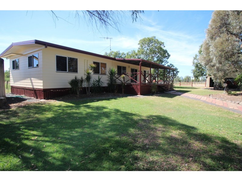 260 Opal Street, Emerald QLD 4720