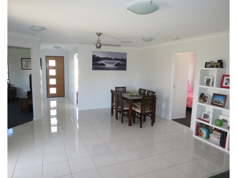 8 Eagle St, Emerald QLD 4720