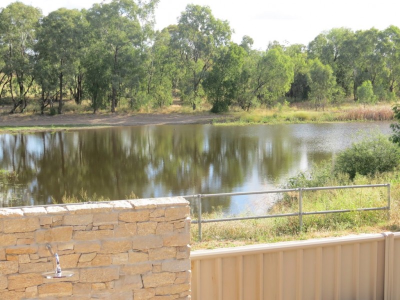53 Lakeside Drive, Emerald QLD 4720