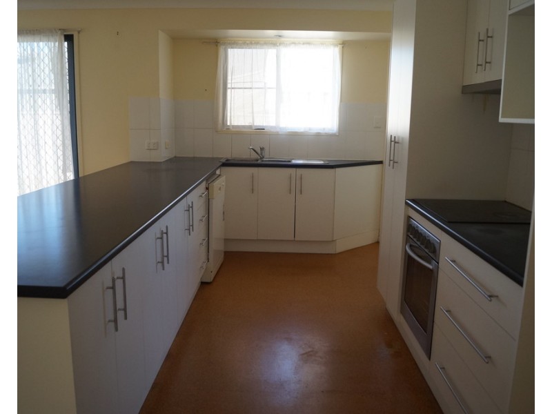 10 Mitchell St, Emerald QLD 4720