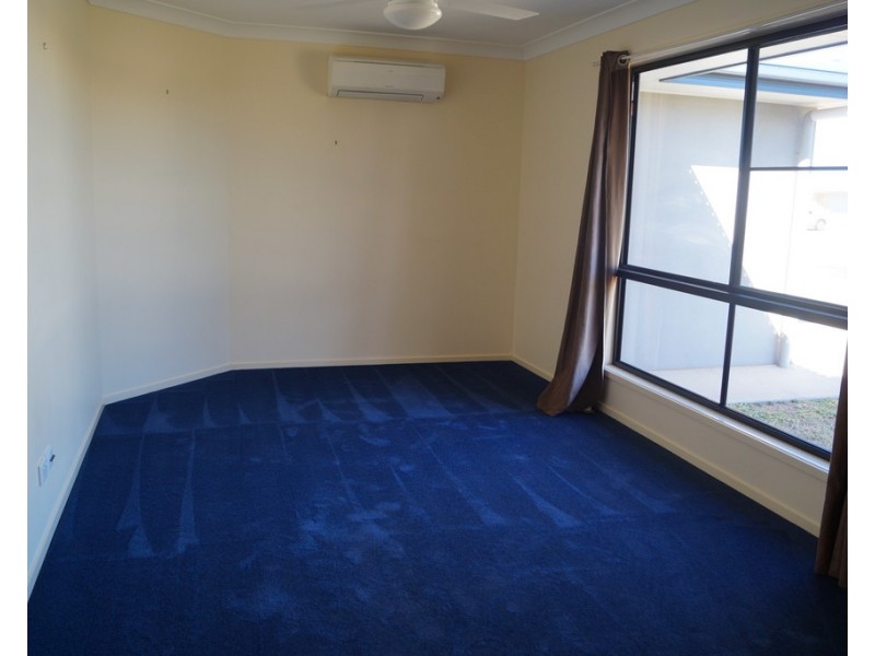 10 Mitchell St, Emerald QLD 4720