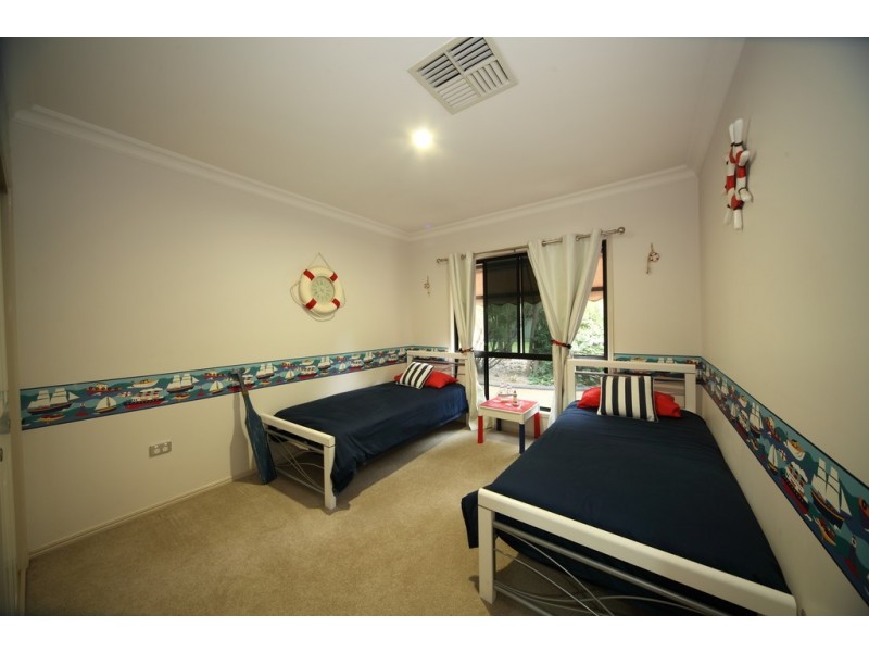 4 Malibu Place, Emerald QLD 4720