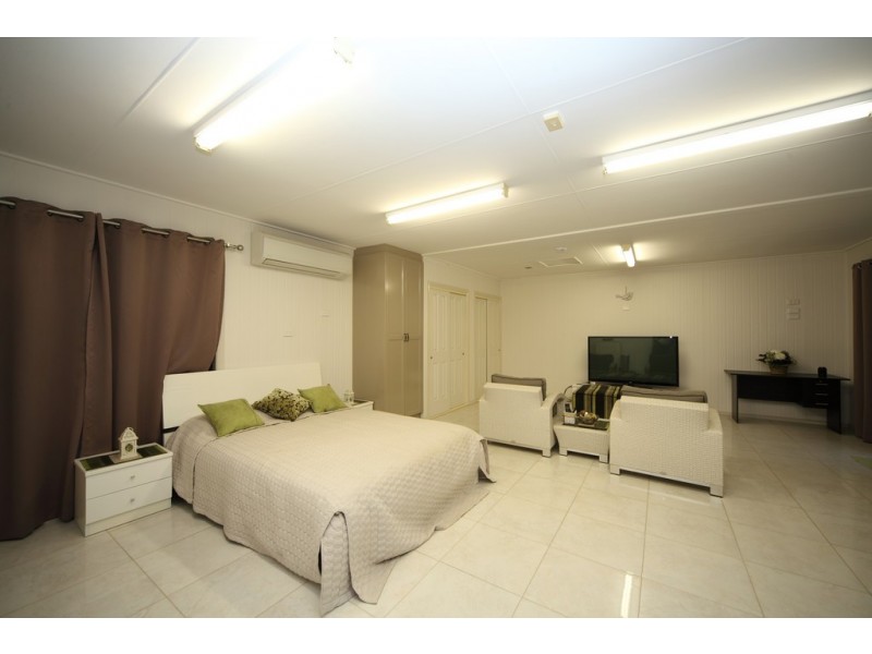 4 Malibu Place, Emerald QLD 4720
