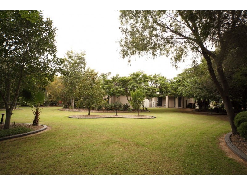 4 Malibu Place, Emerald QLD 4720