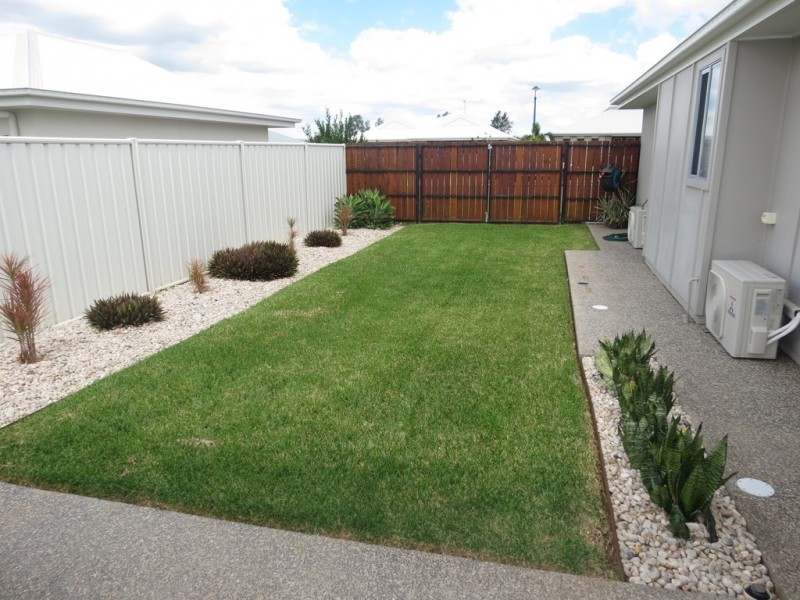 56 Canterbury Road, Emerald QLD 4720