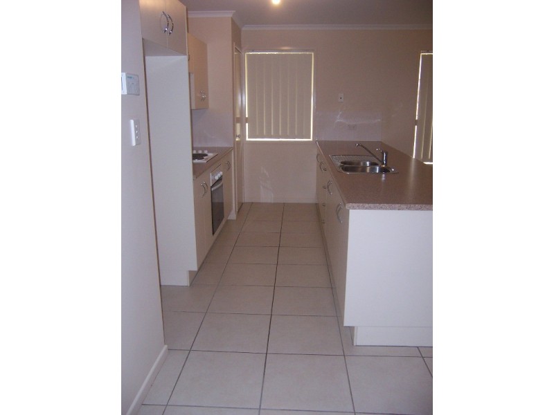 95  Moody Street, Emerald QLD 4720