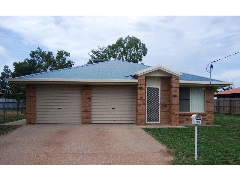 95  Moody Street, Emerald QLD 4720