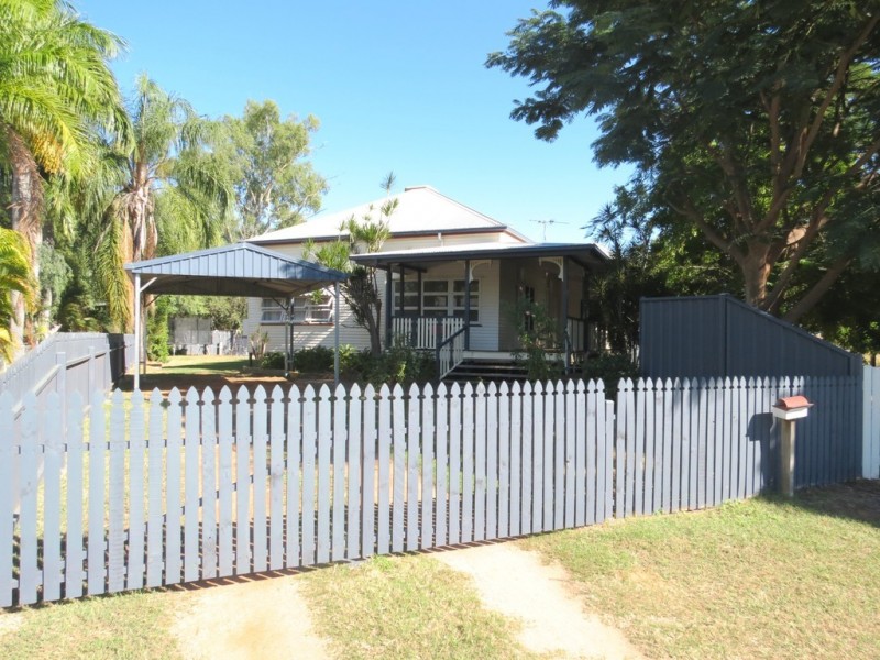 9 Caprice Court, Emerald QLD 4720