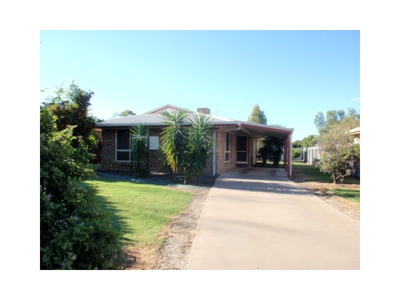 8 Caprice Court, Emerald QLD 4720